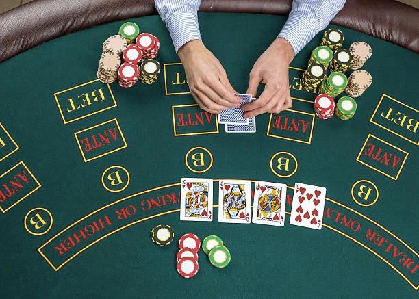 Poker vs Blackjack Paghahambing: Aling Isa ay Mas Mainam para sa Iyo?